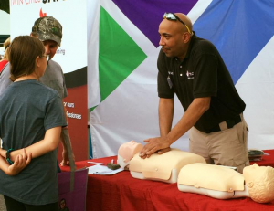 heartcert instructor demonstrating cpr